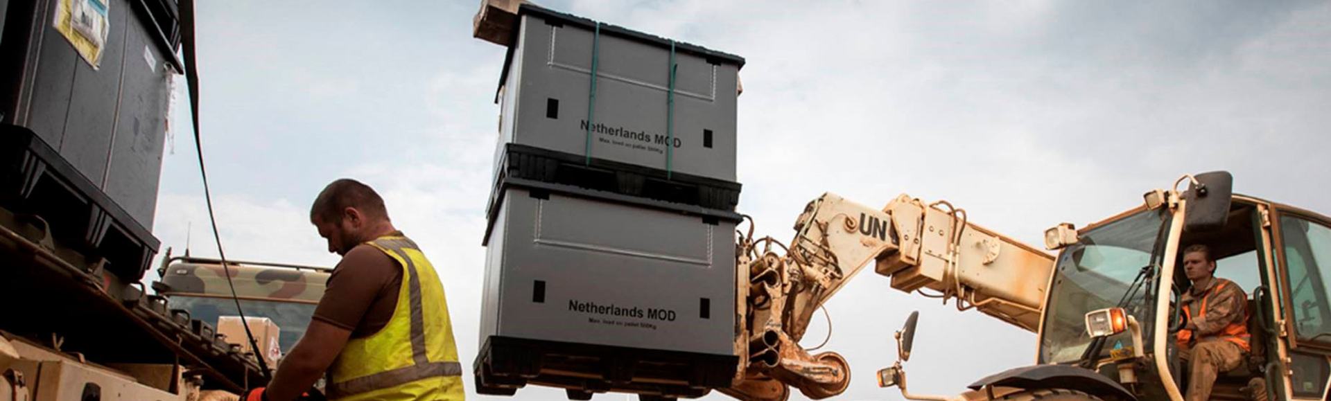 Verhuizing Nederlandse leger met palletboxen