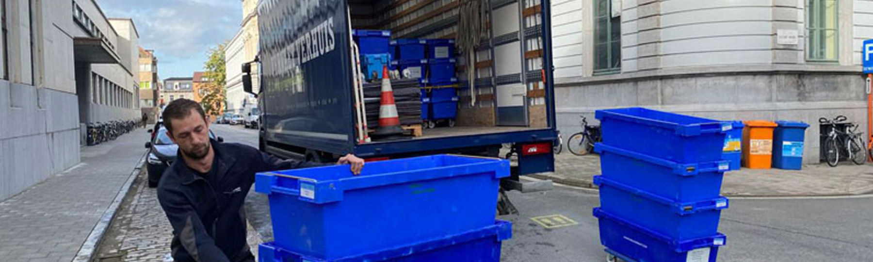 Verhuizing kolossaal boekenarchief Gent