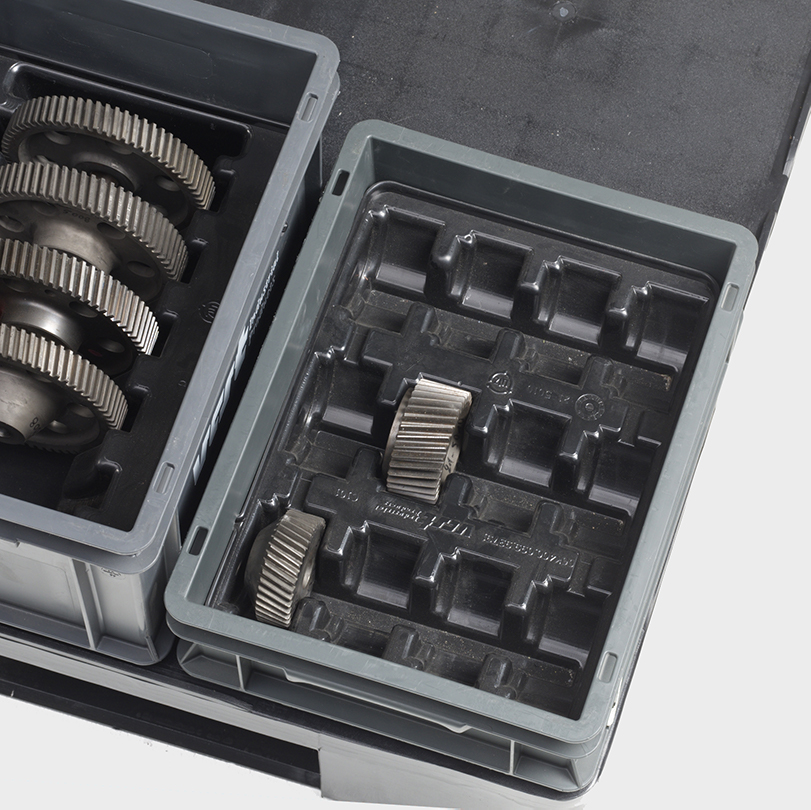 Interieurs uit plastic voor euronorm bakken Interieurs uit plastic